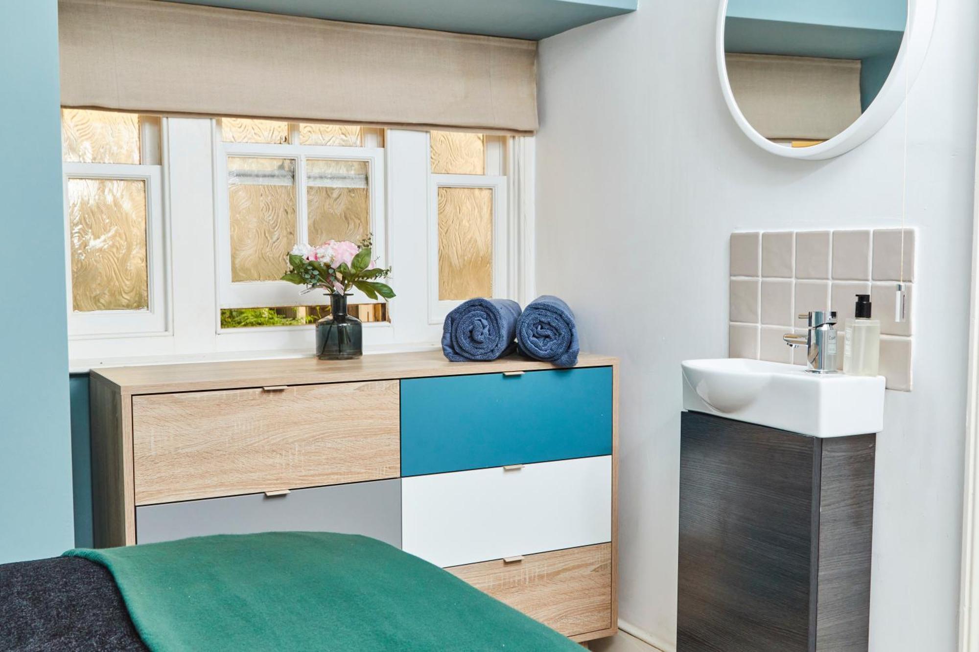 Beautiful 2Bedroom 4 Actual Beds House With Wifi By Purestay Bath Extérieur photo