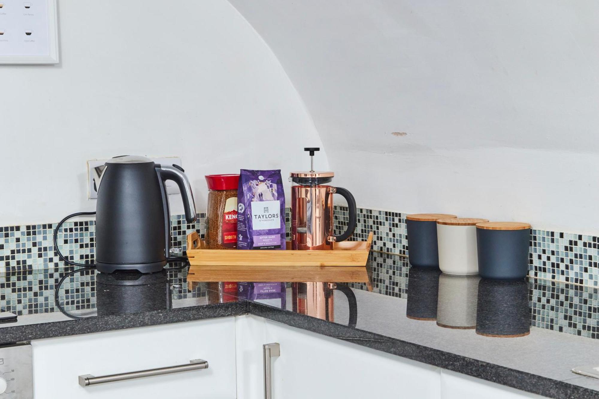 Beautiful 2Bedroom 4 Actual Beds House With Wifi By Purestay Bath Extérieur photo