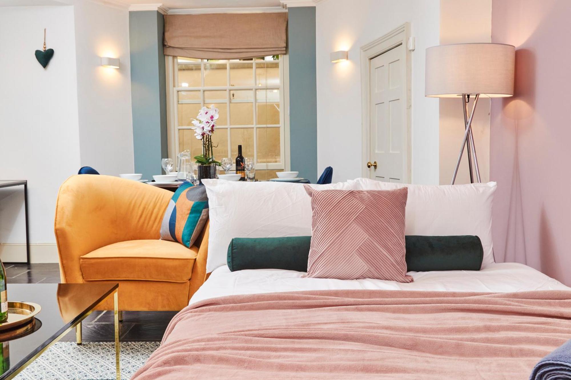 Beautiful 2Bedroom 4 Actual Beds House With Wifi By Purestay Bath Extérieur photo