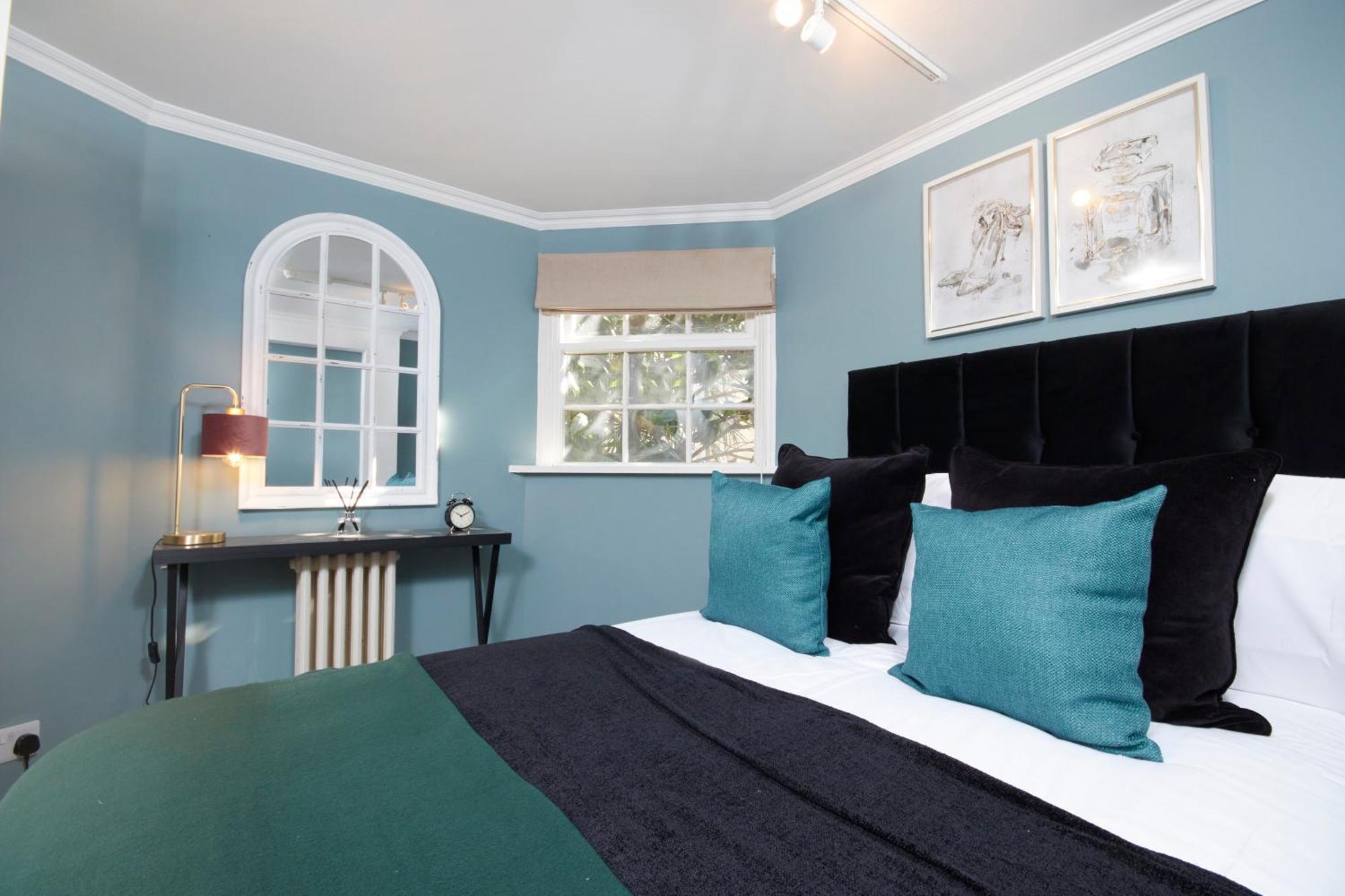 Beautiful 2Bedroom 4 Actual Beds House With Wifi By Purestay Bath Extérieur photo